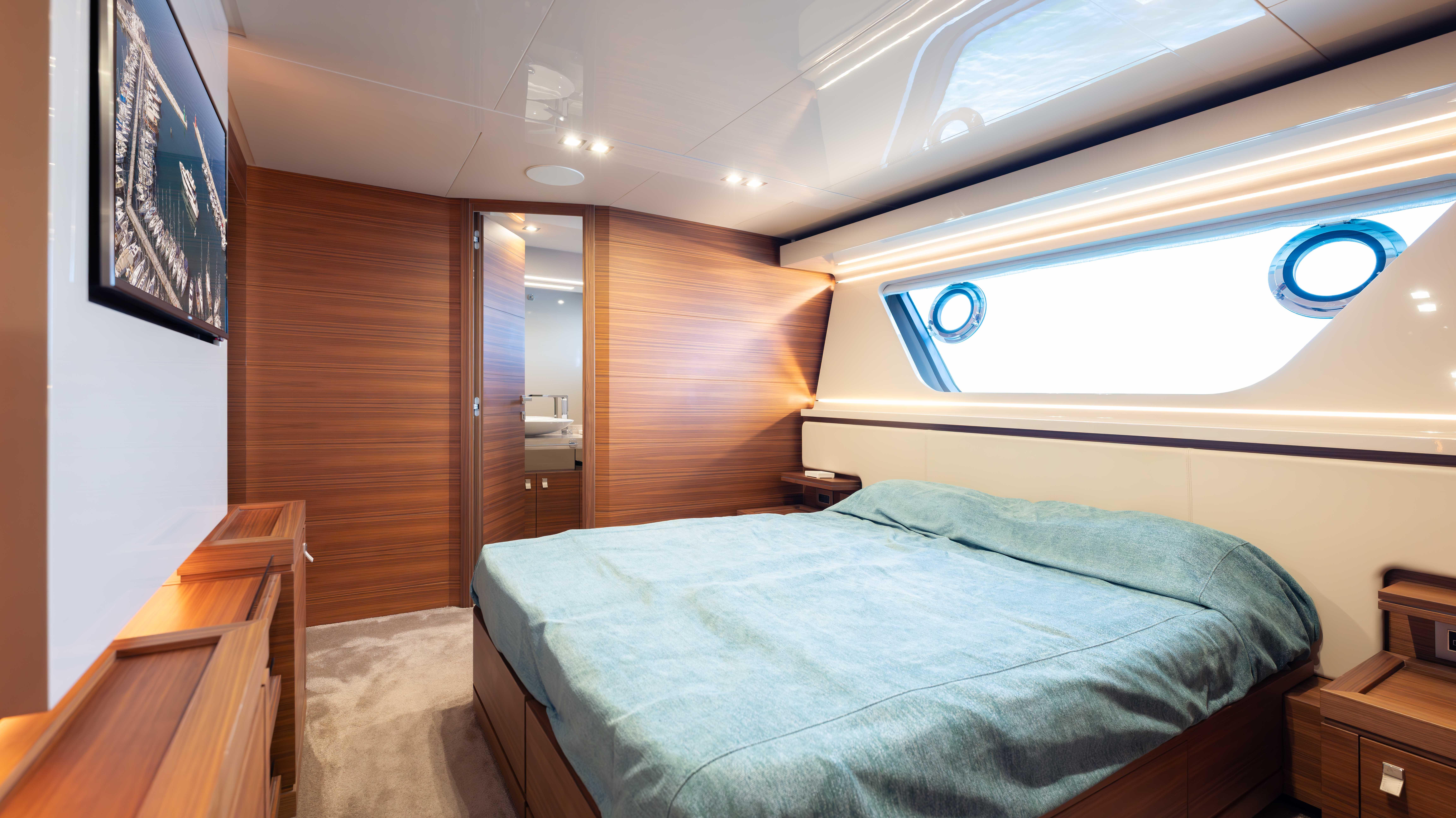 2017 CUSTOM LINE NAVETTA 28 
